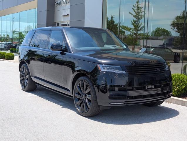 2026 Land Rover Range Rover P615 SV Black