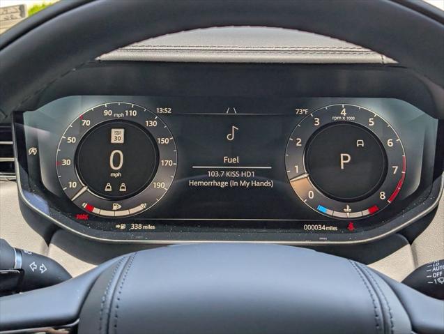 2026 Land Rover Range Rover P615 SV Black