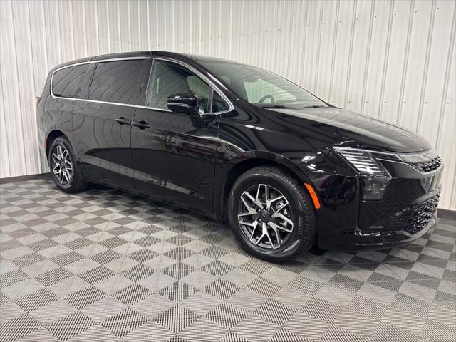 2027 Chrysler Pacifica Limited for sale in Celina, OH