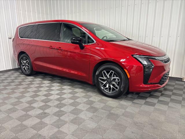 2027 Chrysler Pacifica Limited for sale in Celina, OH