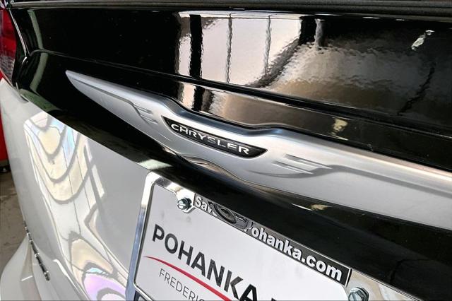 2023 Chrysler Voyager LX