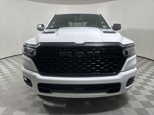 2026 RAM Ram 1500 RAM 1500 EXPRESS CREW CAB 4X4 57 BOX