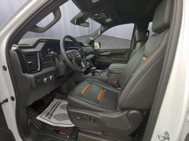 2024 GMC Sierra 1500 4WD Crew Cab Short Box AT4