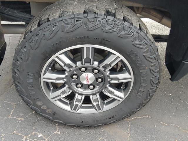 2024 GMC Sierra 1500 4WD Crew Cab Short Box AT4