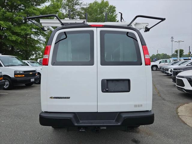 2026 Chevrolet Express Cargo Van 2500 Regular Wheelbase, WT, RWD