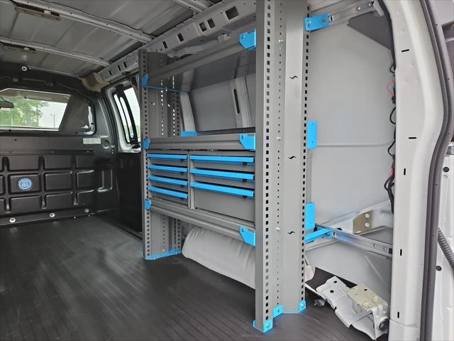 2026 Chevrolet Express Cargo Van 2500 Regular Wheelbase, WT, RWD