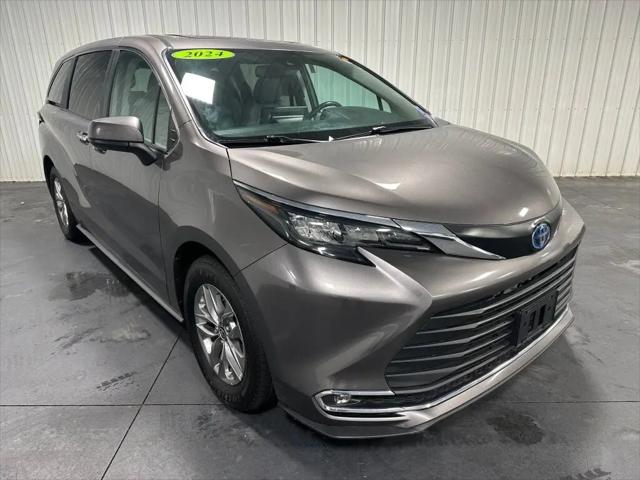 2024 Toyota Sienna XLE