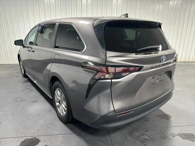 2024 Toyota Sienna XLE