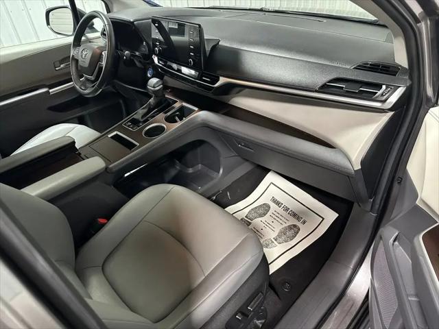 2024 Toyota Sienna XLE