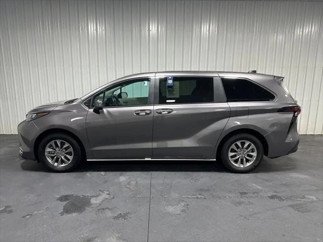 2024 Toyota Sienna XLE