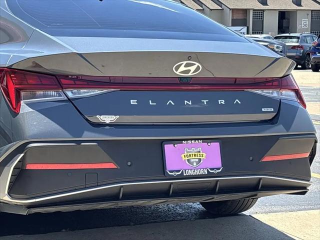 2024 Hyundai Elantra Hybrid Limited