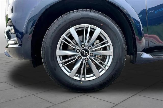 2023 INFINITI QX80 LUXE AWD