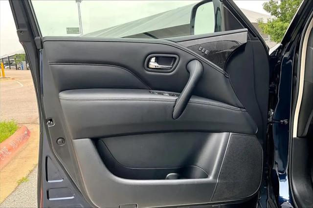 2023 INFINITI QX80 LUXE AWD