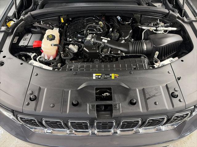 2023 Jeep Grand Cherokee Laredo 4x4