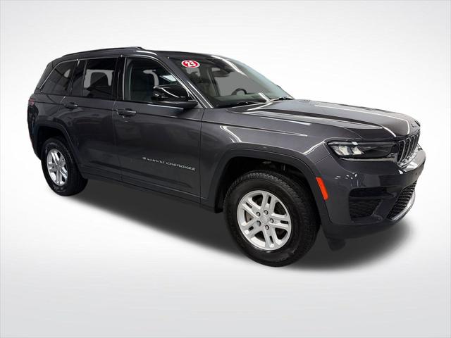 2023 Jeep Grand Cherokee Laredo 4x4