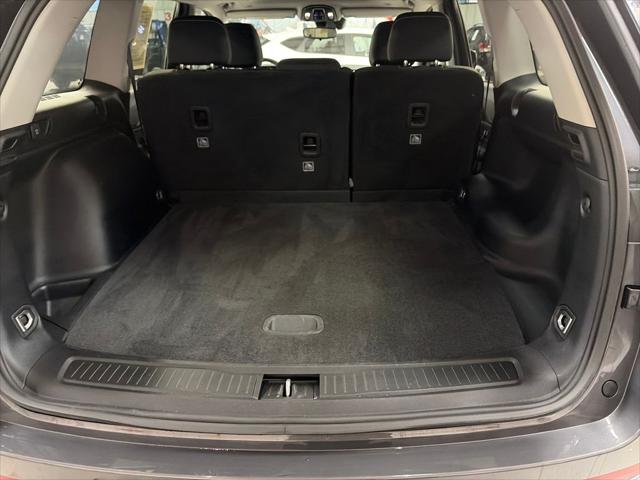 2023 Jeep Grand Cherokee Laredo 4x4