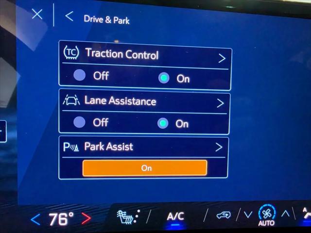 2026 Chevrolet Traverse AWD LT