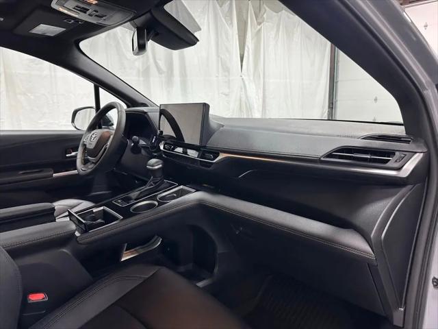 2026 Toyota Sienna Woodland Edition