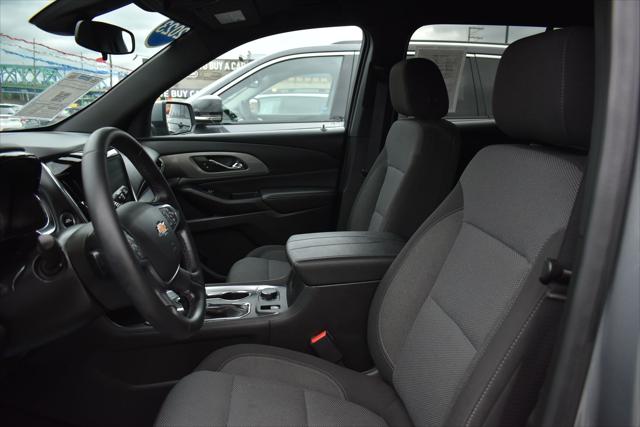 2023 Chevrolet Traverse FWD LT Cloth