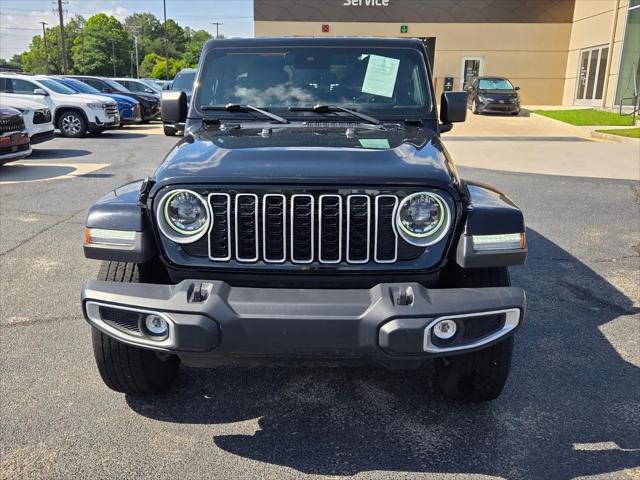 2025 Jeep Wrangler 4-Door Sahara 4x4