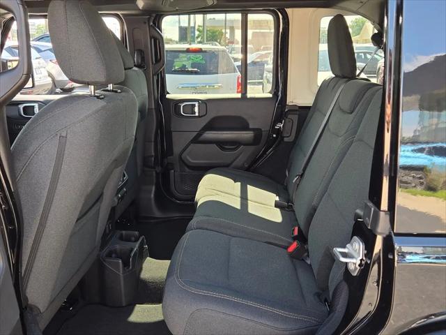 2025 Jeep Wrangler 4-Door Sahara 4x4