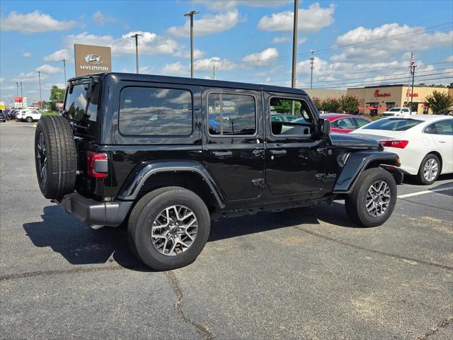 2025 Jeep Wrangler 4-Door Sahara 4x4