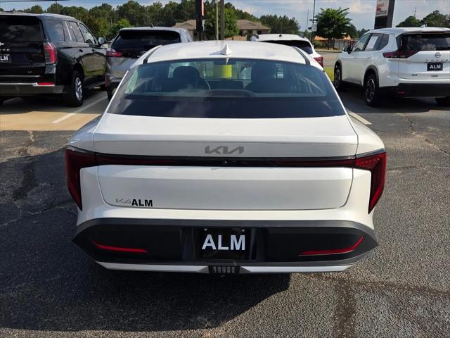 2025 Kia K4 LXS