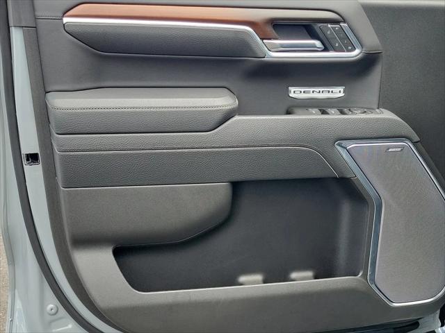 2025 GMC Sierra 1500 4WD Crew Cab Short Box Denali