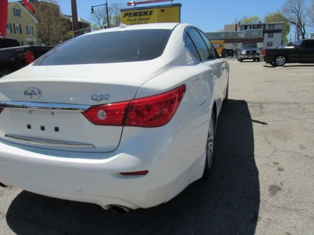 2016 INFINITI Q50 2.0t Premium