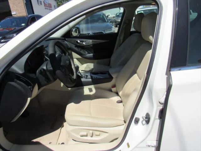 2016 INFINITI Q50 2.0t Premium