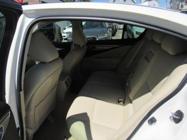 2016 INFINITI Q50 2.0t Premium