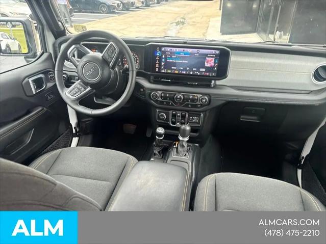 2025 Jeep Wrangler 4-Door Sahara 4x4