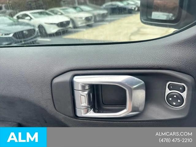 2025 Jeep Wrangler 4-Door Sahara 4x4