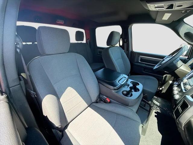 2024 Ram 1500 Classic Warlock Crew Cab 4x2 5'7" Box