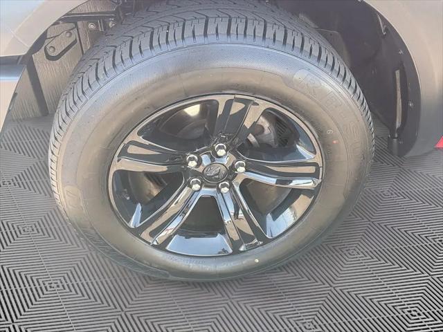 2024 Ram 1500 Classic Warlock Crew Cab 4x2 5'7" Box