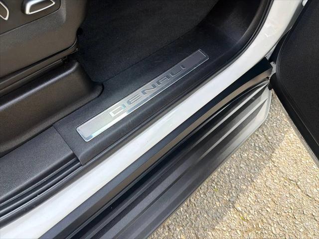 2025 GMC Yukon 4WD Denali