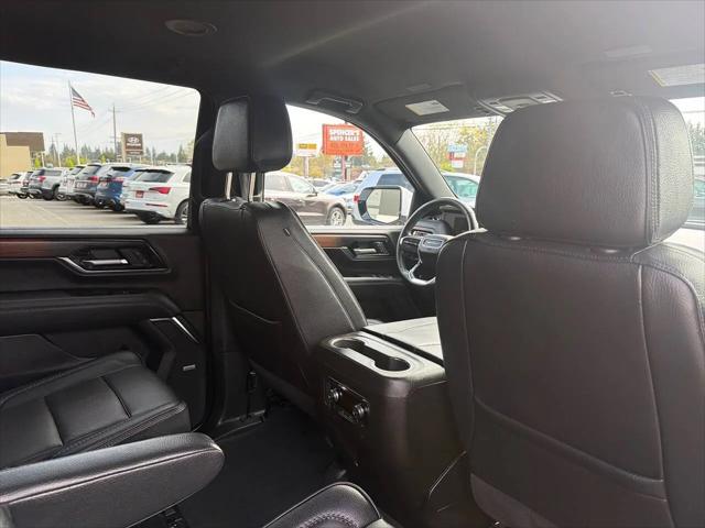2025 GMC Yukon 4WD Denali