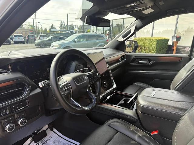 2025 GMC Yukon 4WD Denali