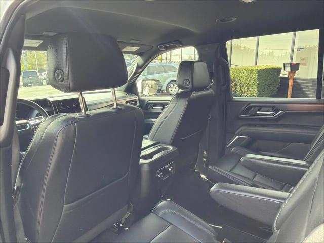 2025 GMC Yukon 4WD Denali
