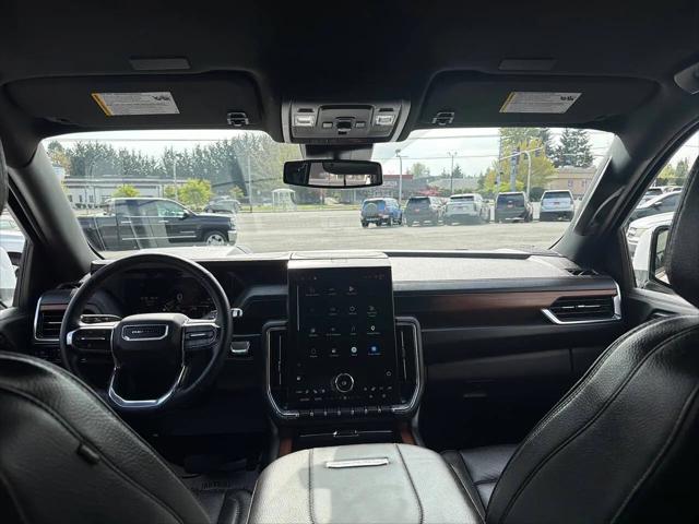 2025 GMC Yukon 4WD Denali