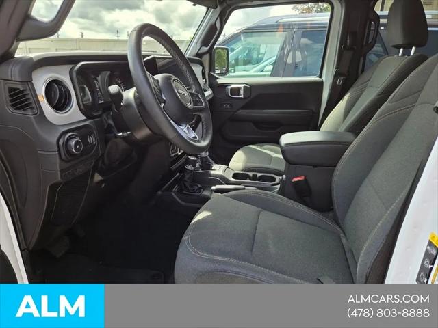 2025 Jeep Wrangler 4-Door Sahara 4x4