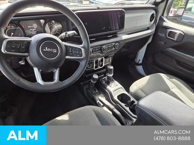 2025 Jeep Wrangler 4-Door Sahara 4x4