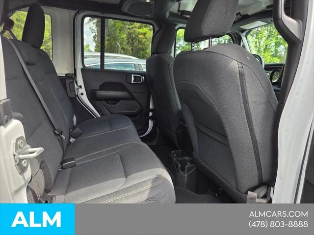2025 Jeep Wrangler 4-Door Sahara 4x4