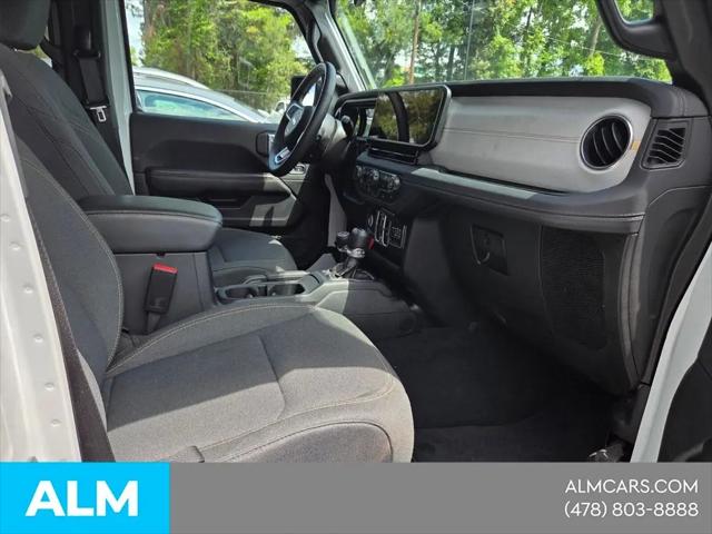 2025 Jeep Wrangler 4-Door Sahara 4x4