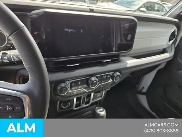 2025 Jeep Wrangler 4-Door Sahara 4x4