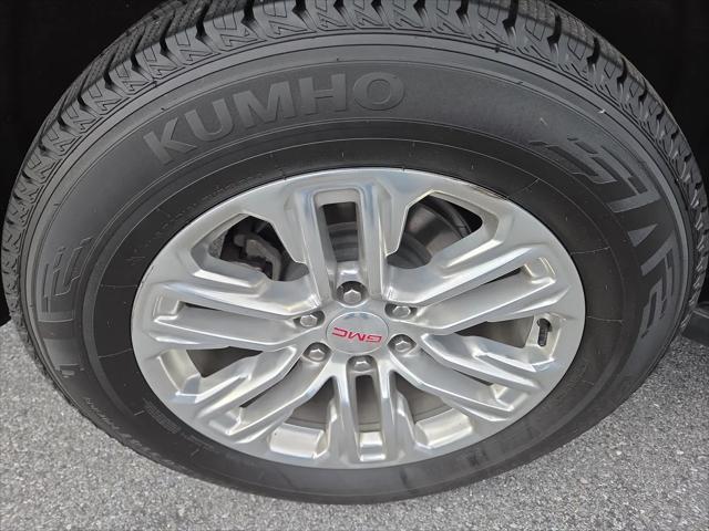 2024 GMC Yukon 4WD SLT