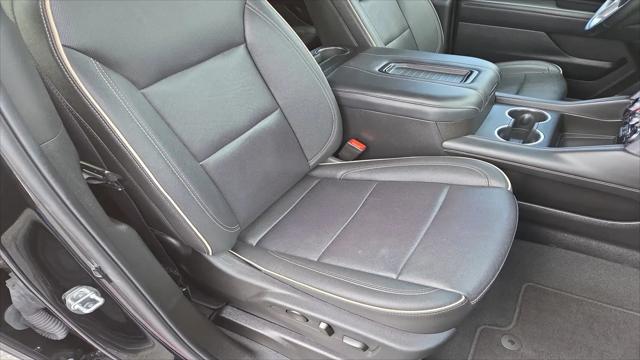 2024 GMC Yukon 4WD SLT