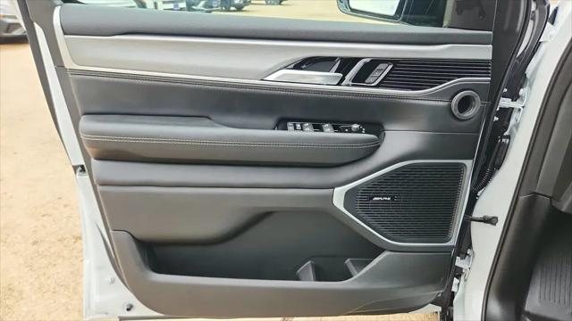 2026 Jeep Grand Wagoneer L 4x4