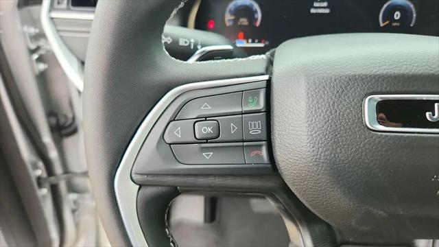2026 Jeep Grand Cherokee L Laredo 4x2