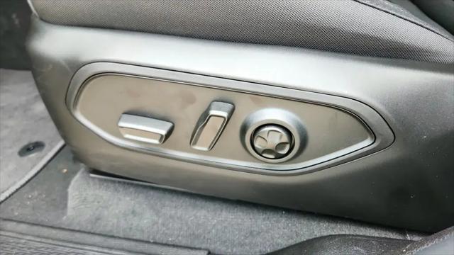 2026 Jeep Grand Cherokee L Laredo 4x2